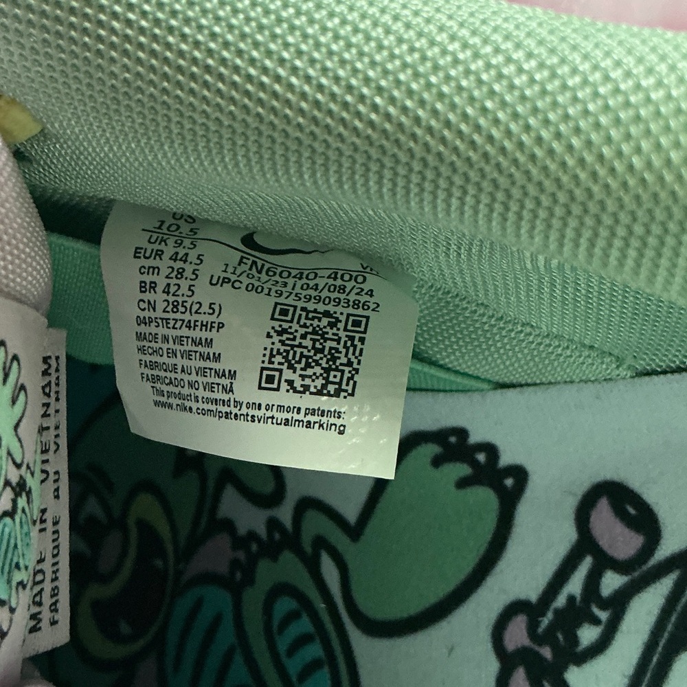 Nike SB Low Dunk “Verdy Visty” Sneakers - Picture 4 of 7